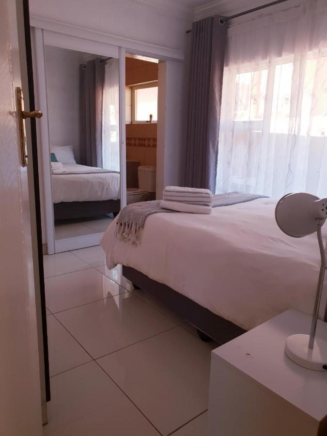 Langa 'S Cozy Guesthouse Претория Екстериор снимка